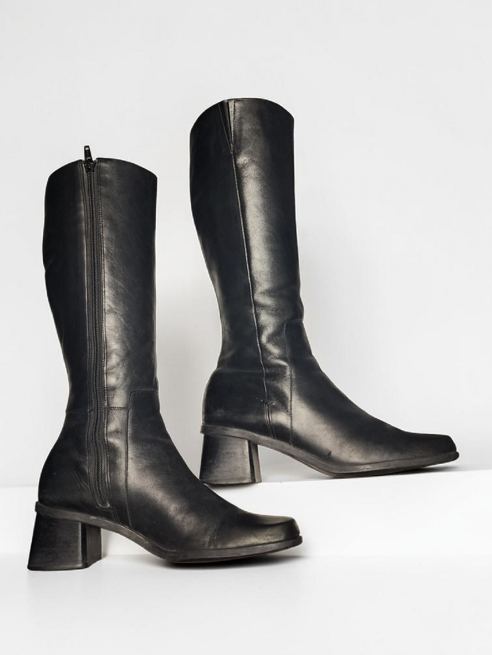 Women Vintage Leather Black Tall Chunky Heel Boots By Naturalizer Size 7.5N.